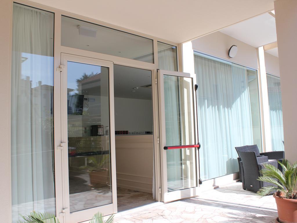 Hotel Marina Rimini Exterior photo